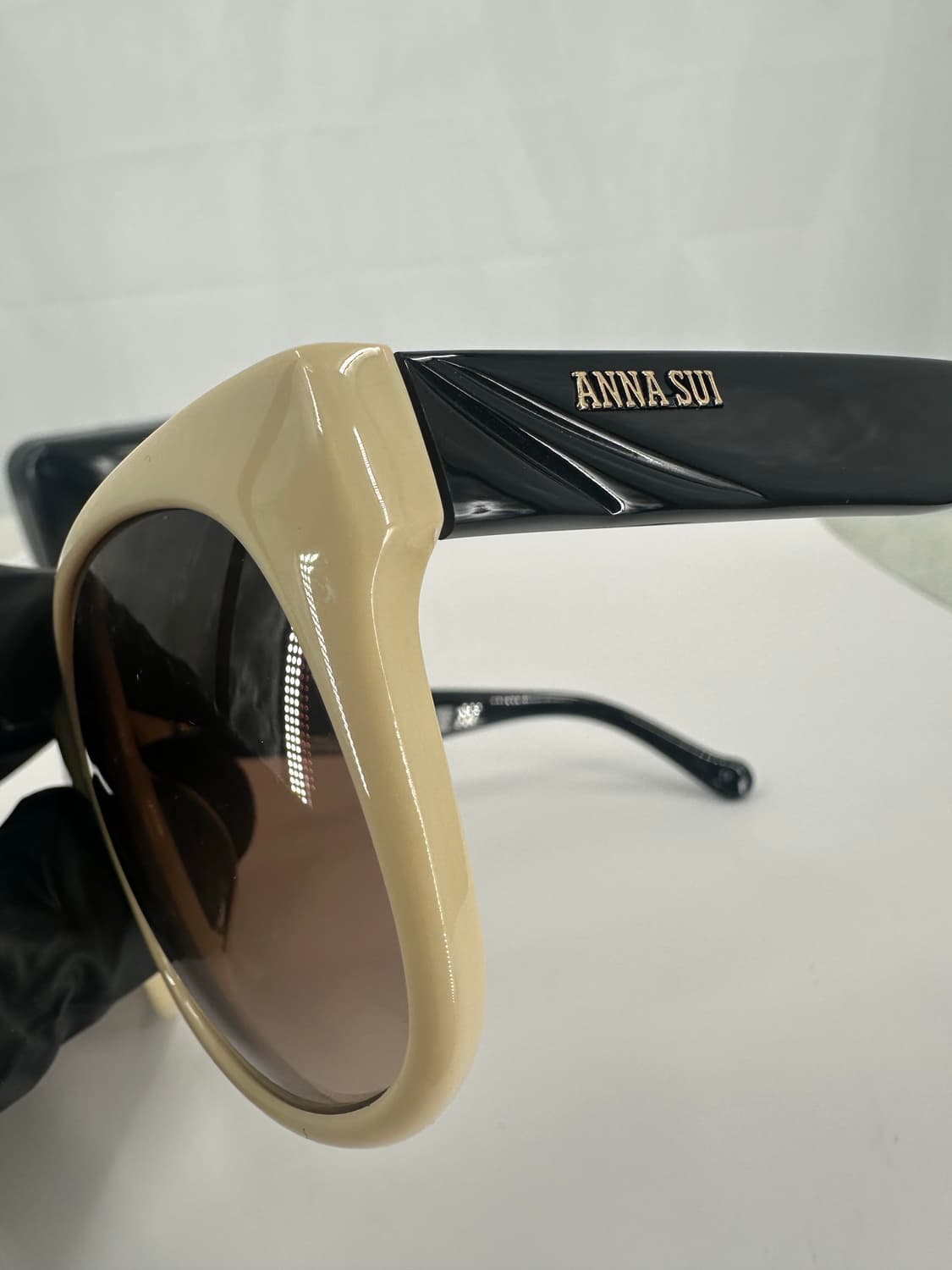 [새상품 무료배송] 정품 안나수이 Made in Italy 선글라스 상품이미지3