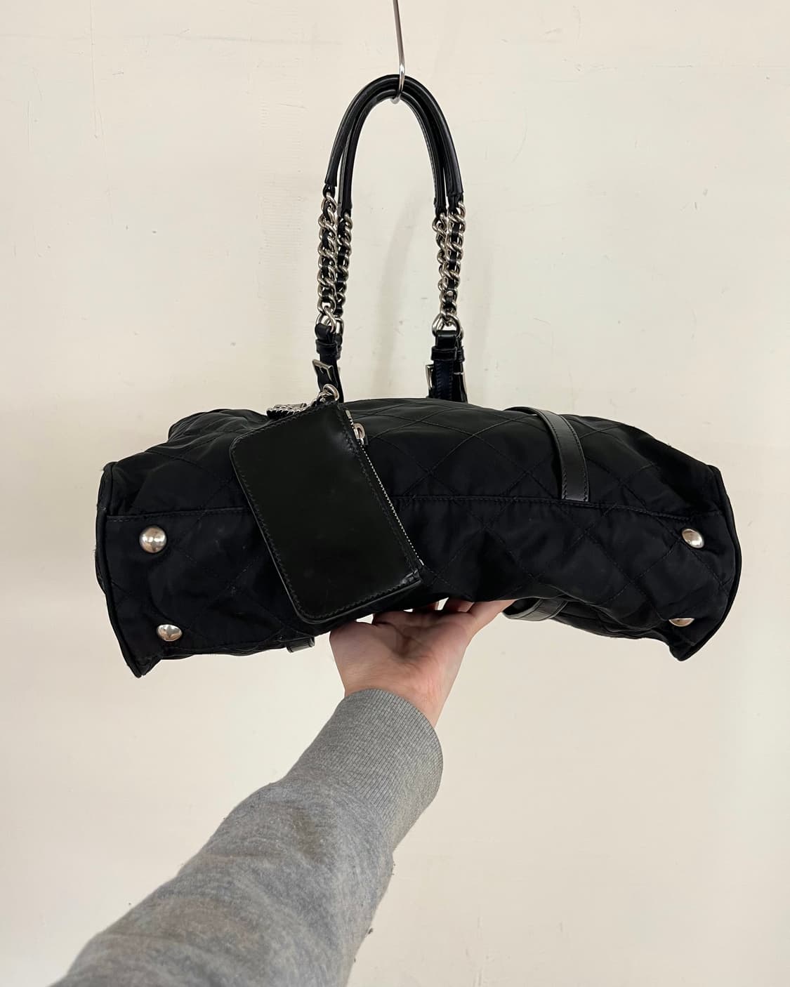 프라다 블랙 퀼티드 나일론 체인 숄더백 상품이미지6