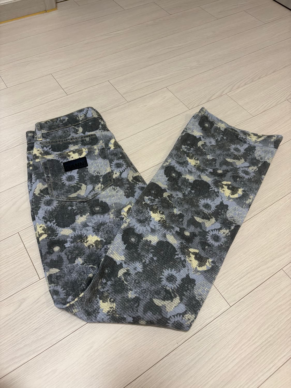 GANNI 가니 플라워 패턴 플레어 팬트 26사이즈 상품이미지4