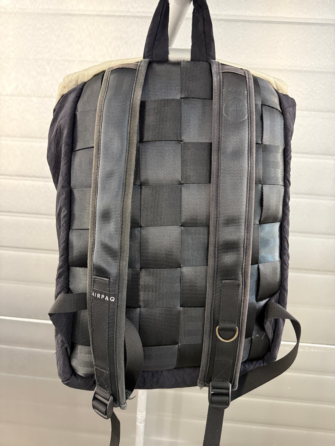 Airpaq 롤탑 백팩 블랙/베이지 상품이미지3
