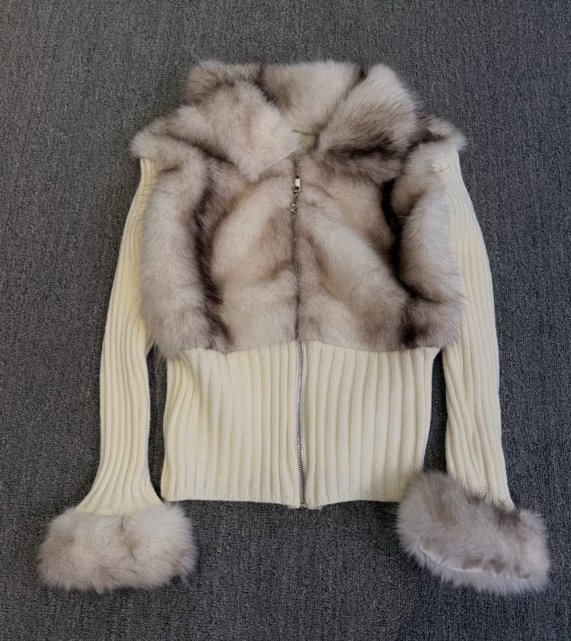 26SS 셀린느 트리밍니트집업 상품이미지7