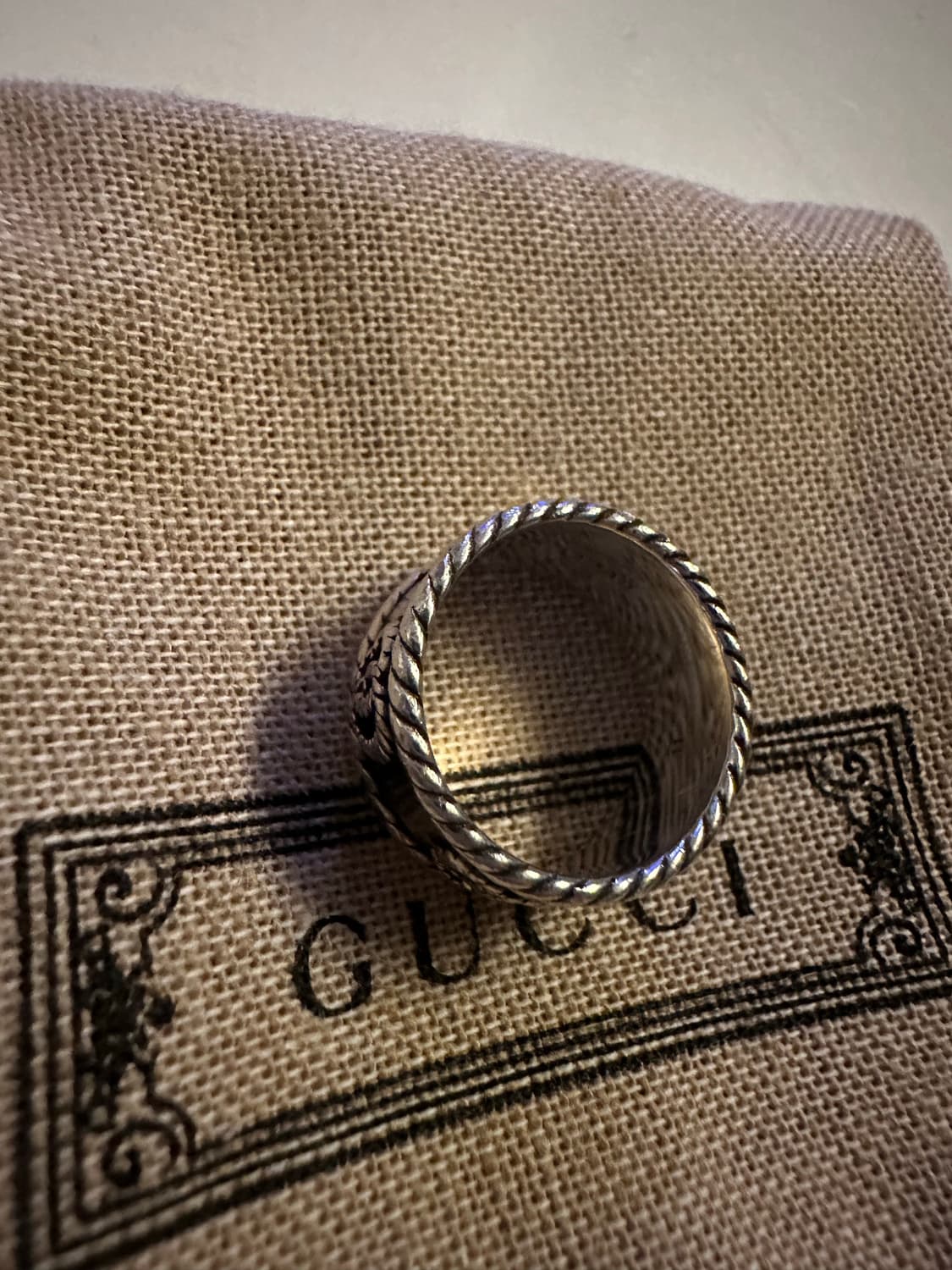 구찌 더블G 에이지드 피니쉬 링 11호 상품이미지6