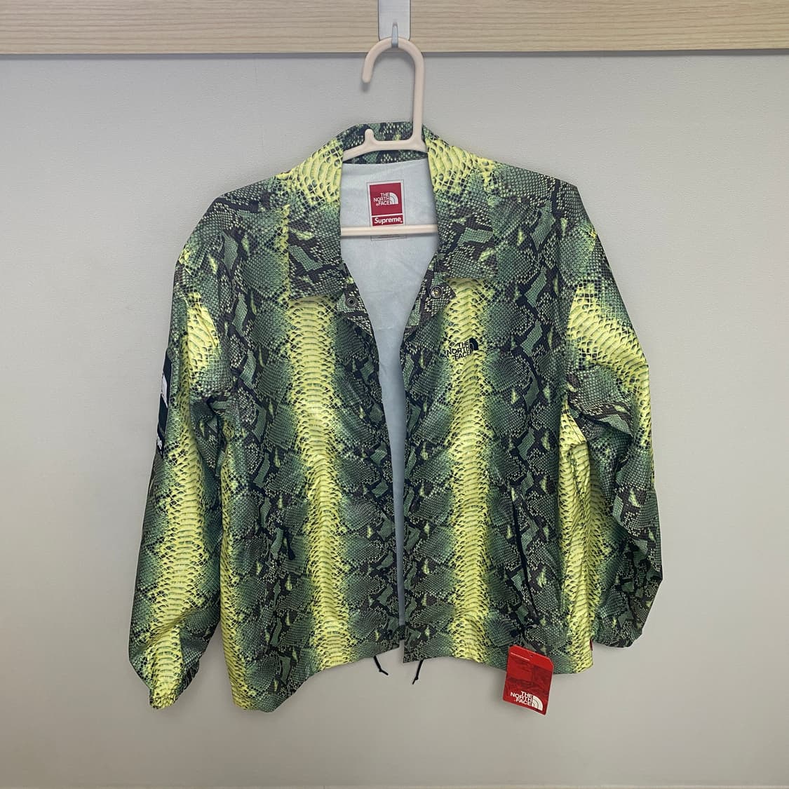 [ S ] 슈프림 노스페이스 스네이크 코치자켓 상품이미지1