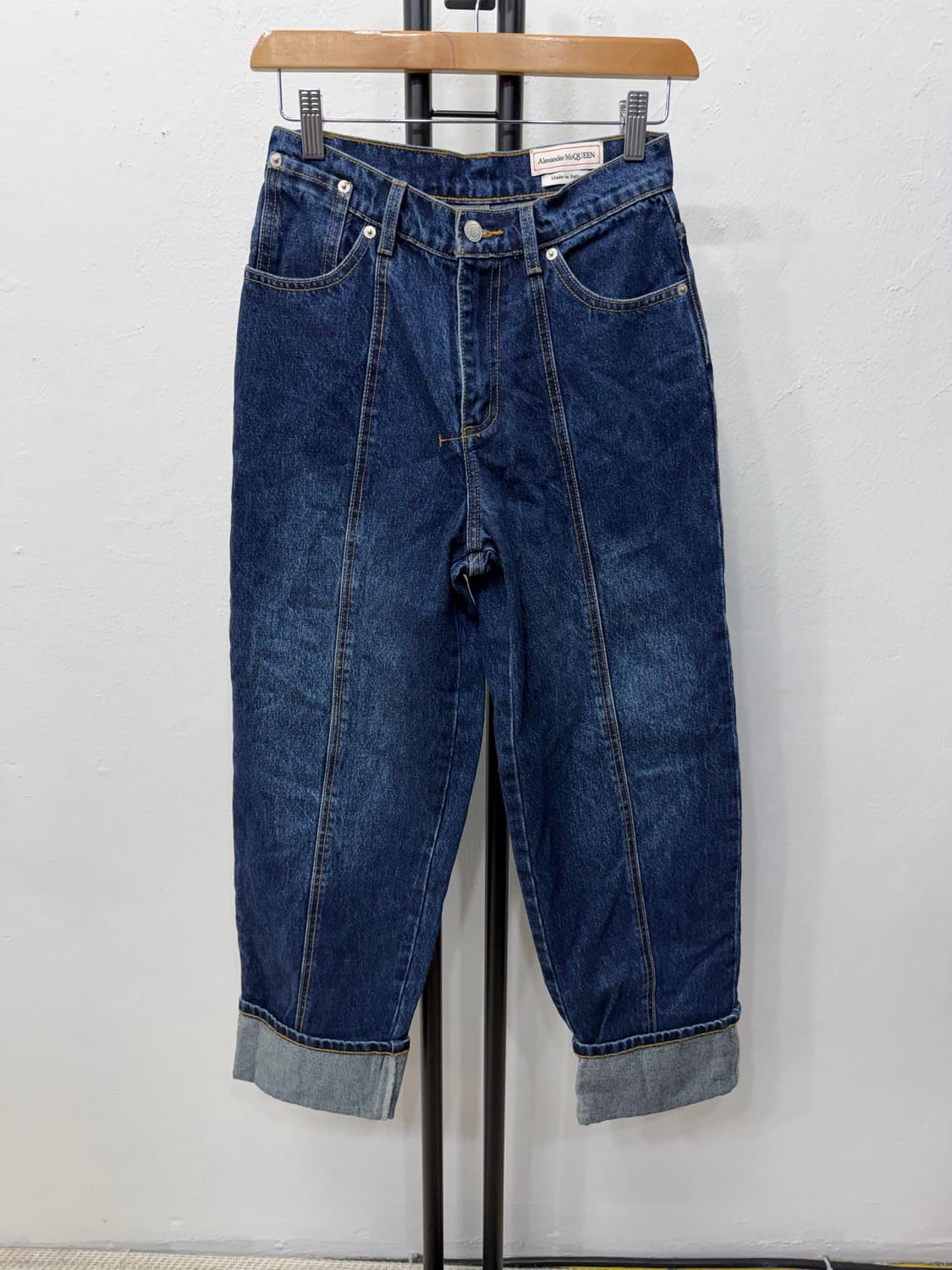 정품) 알렉산더맥퀸 여성 롤업 데님 팬츠 26 상품이미지1