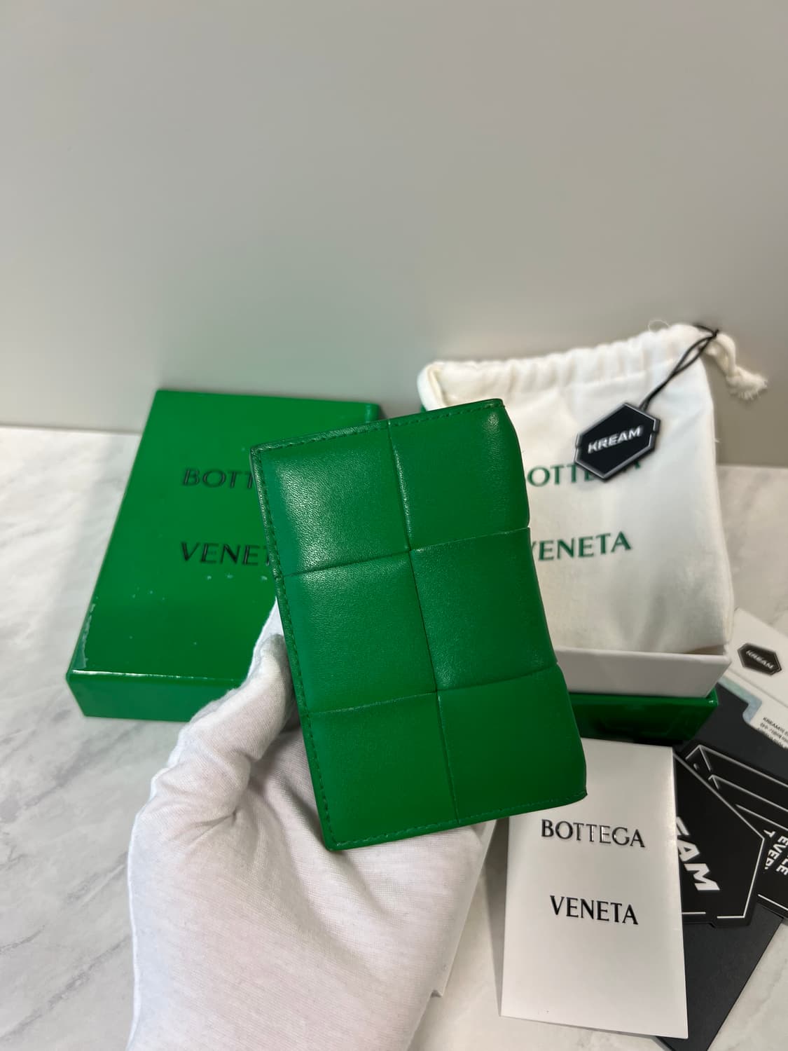 보테가베네타 플랩 카드지갑 상품이미지2