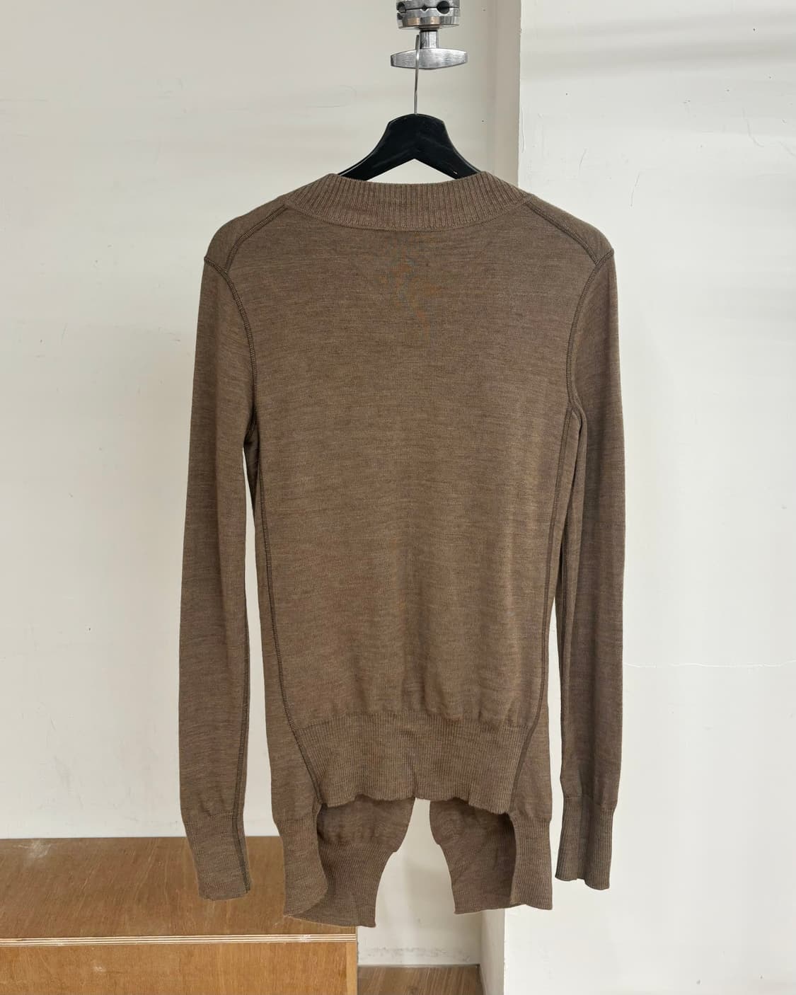 비비안웨스트우드 브라운 사선 버튼 니트 가디건 상품이미지6