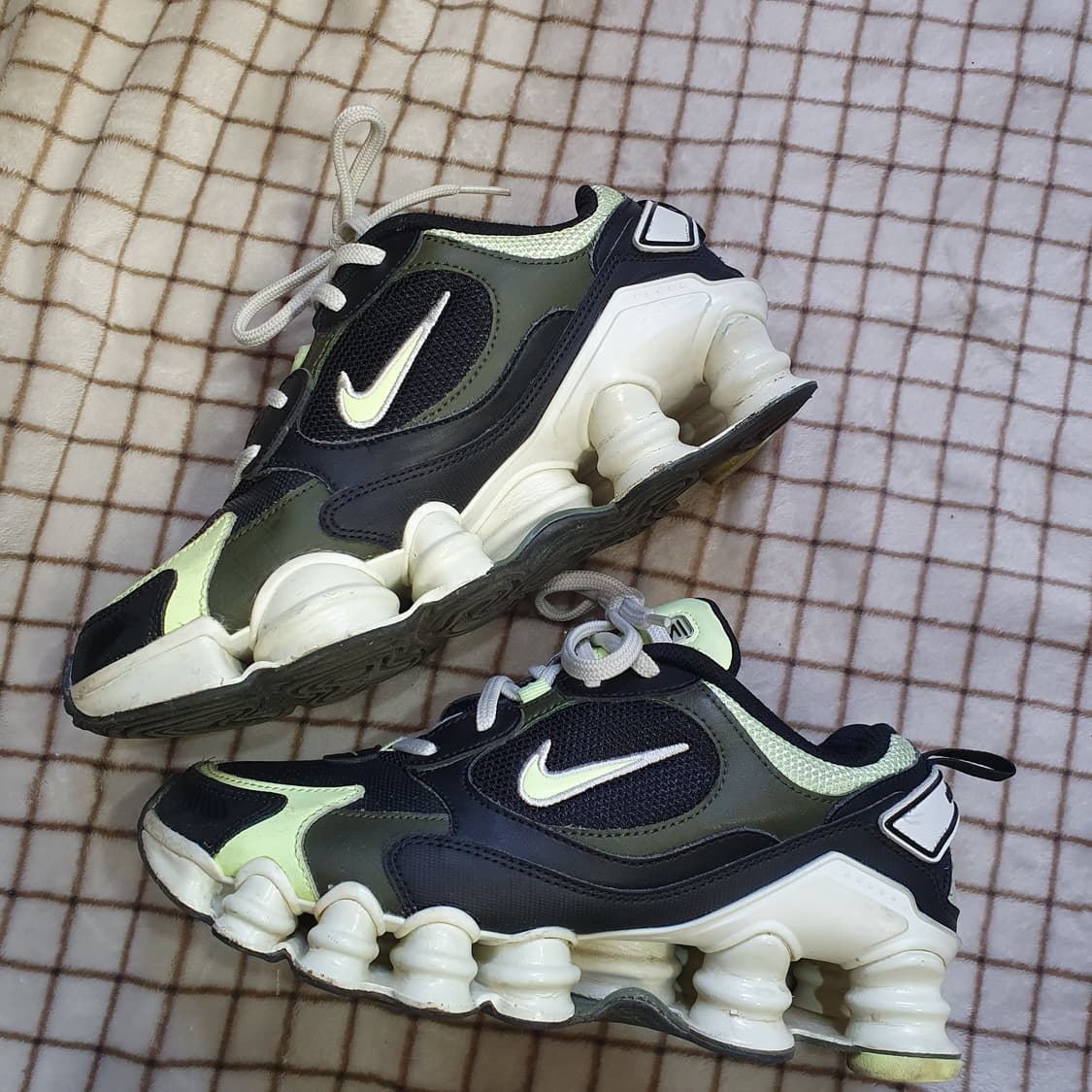 나이키 샥스 TL 노바 블랙 레몬 베놈 운동화 상품이미지2