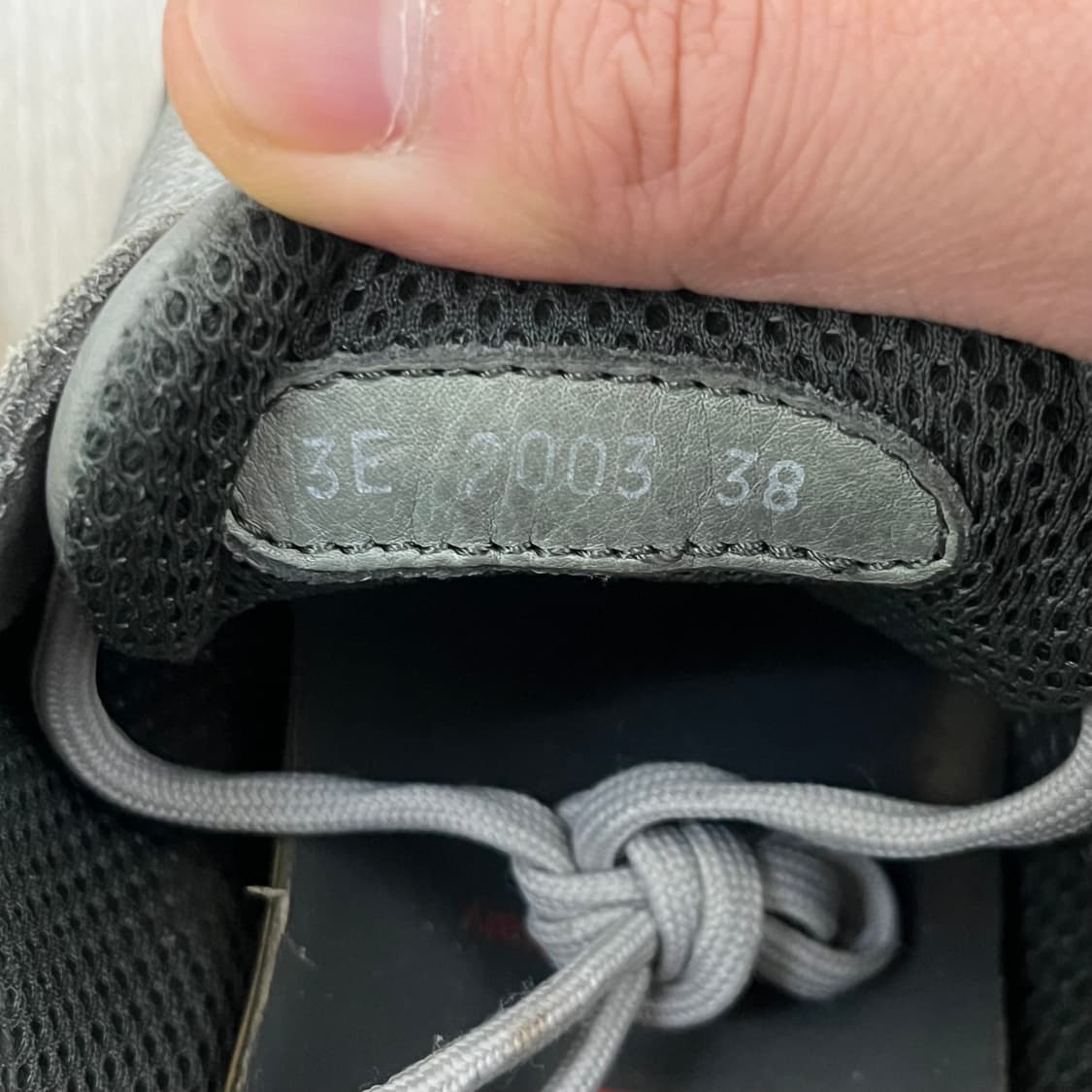 [240-245] 프라다스포츠 실버 스니커즈 상품이미지6