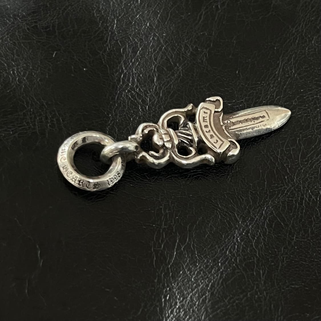 크롬하츠 5대거 펜던트 상품이미지4