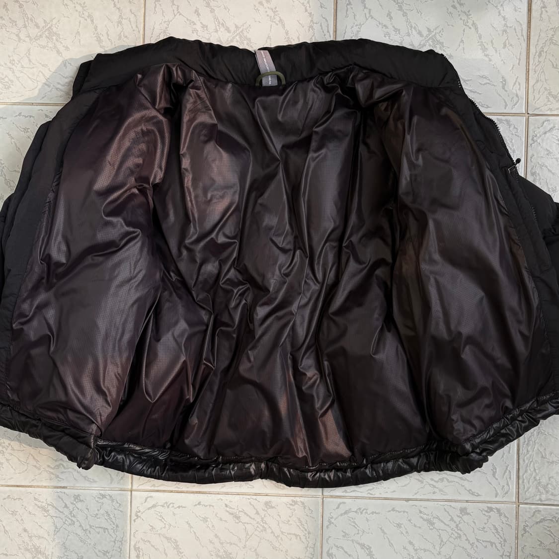 언어펙티드 콘트라스트 패널 다운 패딩 M 상품이미지5