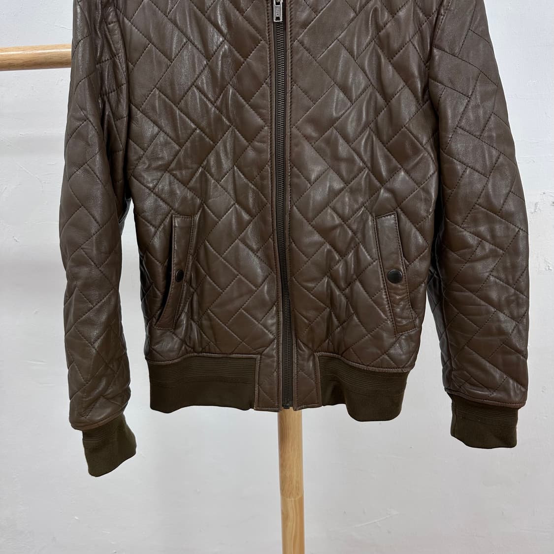 커스텀 멜로우 슬림핏 퀼팅 레더 블루종 100 (실90-95) J20 상품이미지3