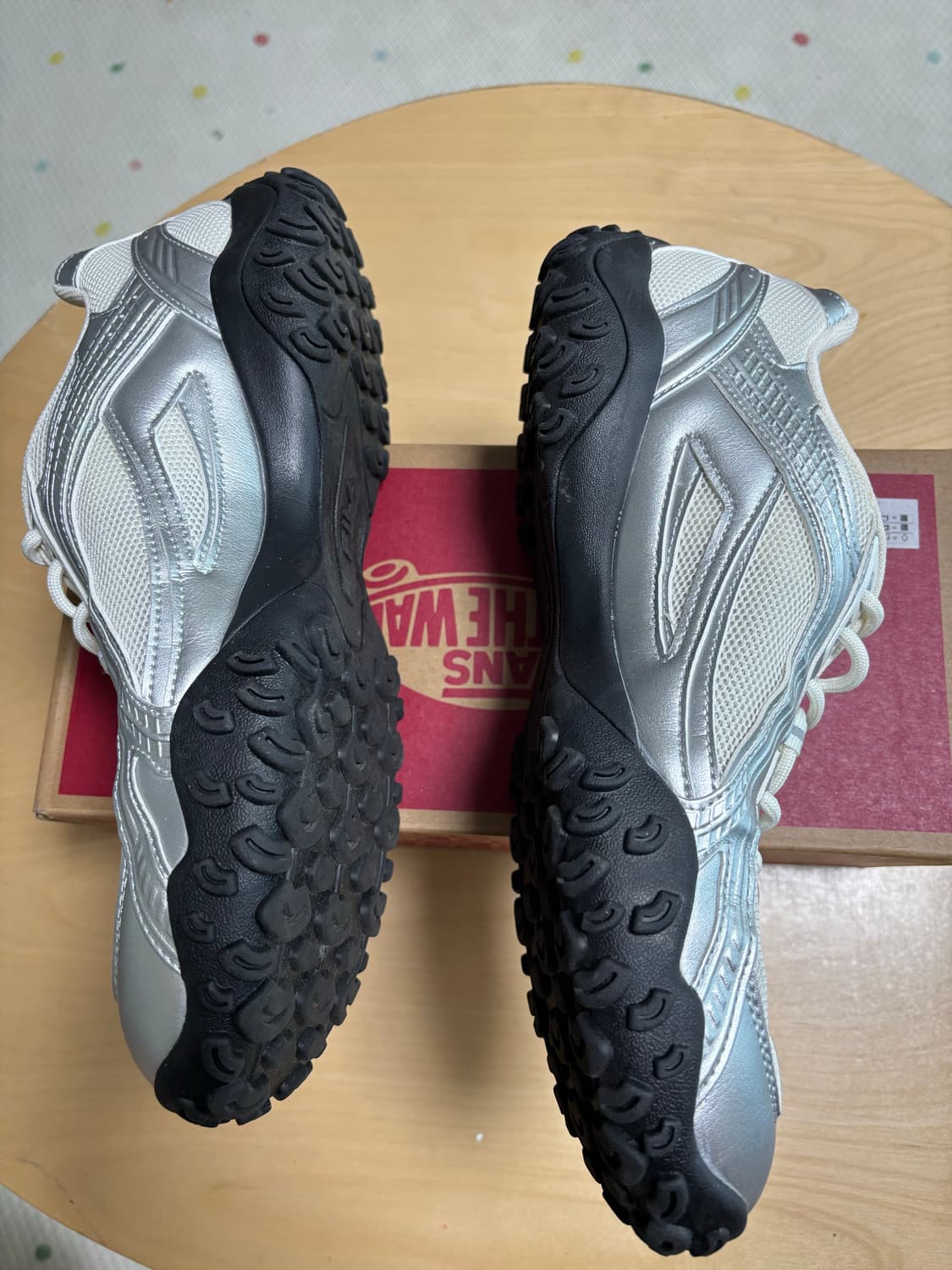 285) 휠라 필라 에샤페 MS 실버문 상품이미지3