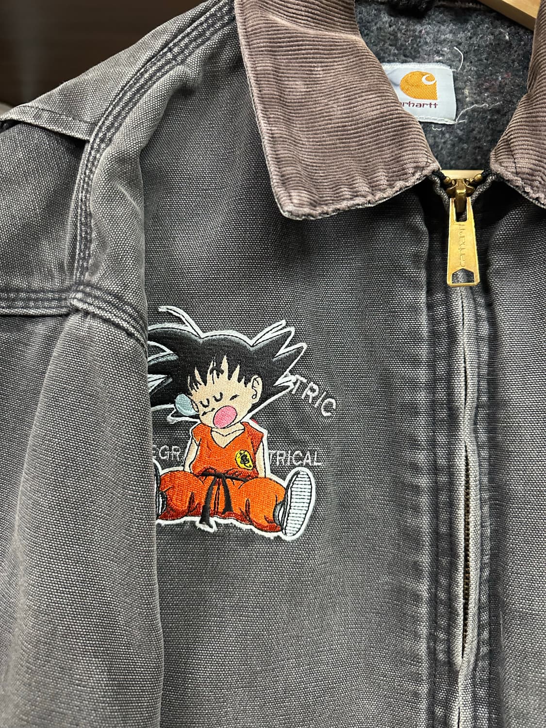 칼하트 J97 디트로이트 자켓 PTL M사이즈 상품이미지2