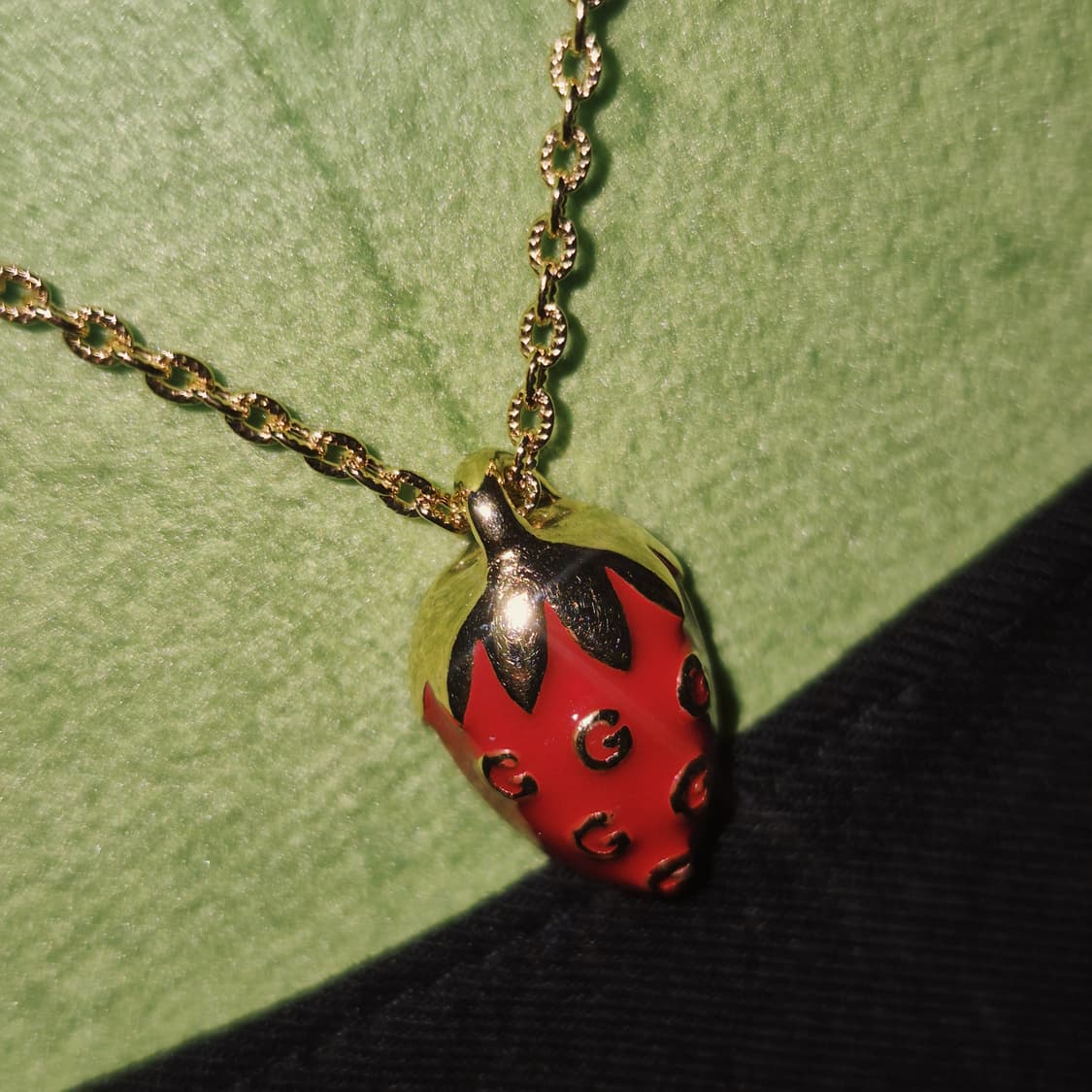 80s 지방시 레어 딸기 로고 비쥬 목걸이 상품이미지6