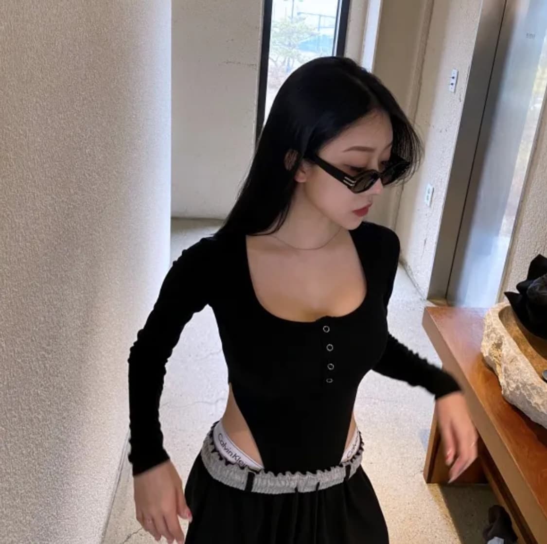 에이블리 베이직버튼 바디수트 상품이미지1