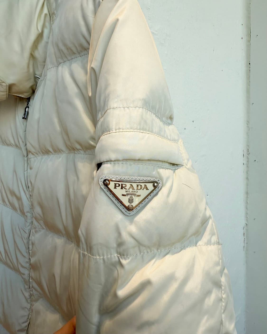 프라다 화이트 폭스 나일론 패딩 점퍼  상품이미지7