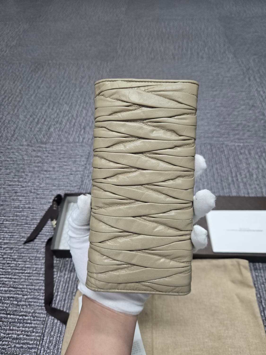 [특가][정품] 미우미우 마테라쎄 장지갑 상품이미지2