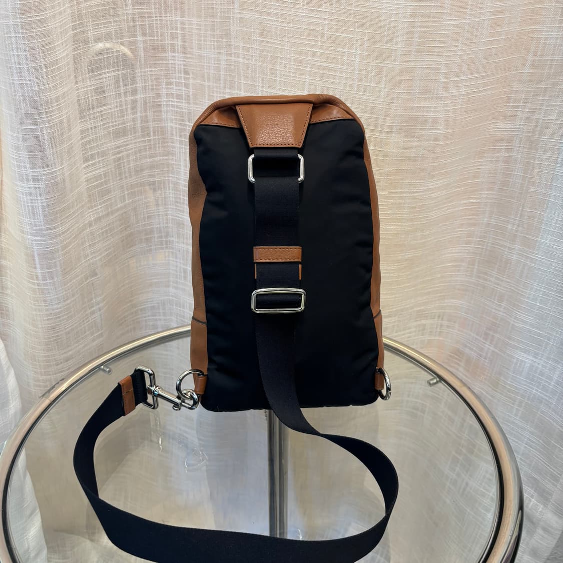 정품 코치 가죽 슬링 크로스백     상품이미지4