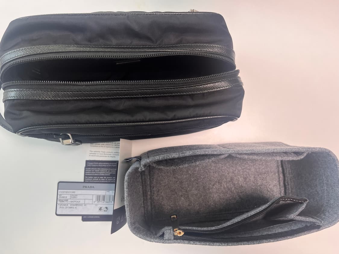 프라다 돕키트 토일렛백 파우치백 상품이미지7
