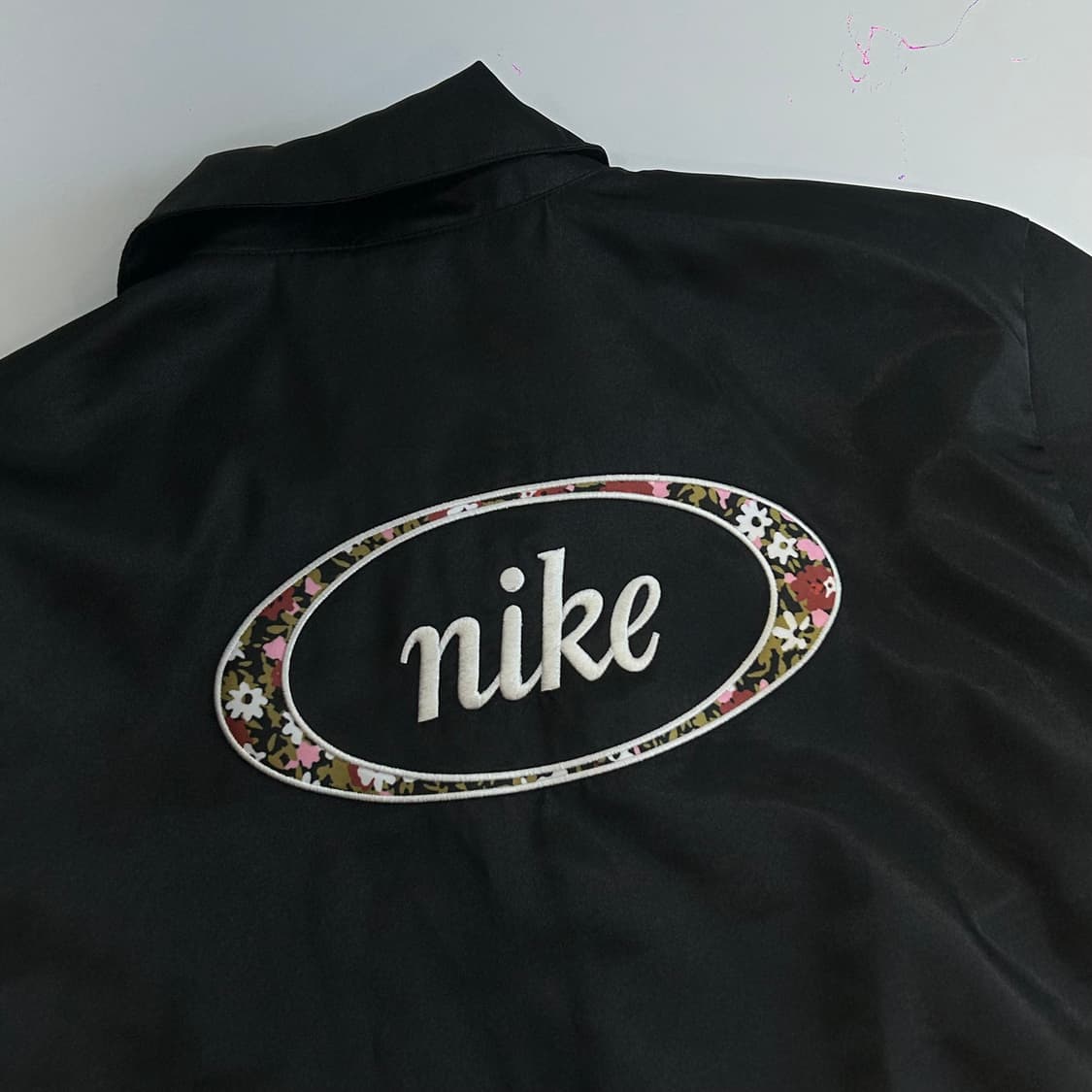 Nike 나이키 백 포인트 블랙 글로시 자켓 상품이미지5