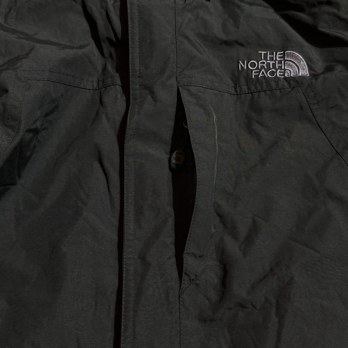 노스페이스 블랙 후드 바람막이 상품이미지4