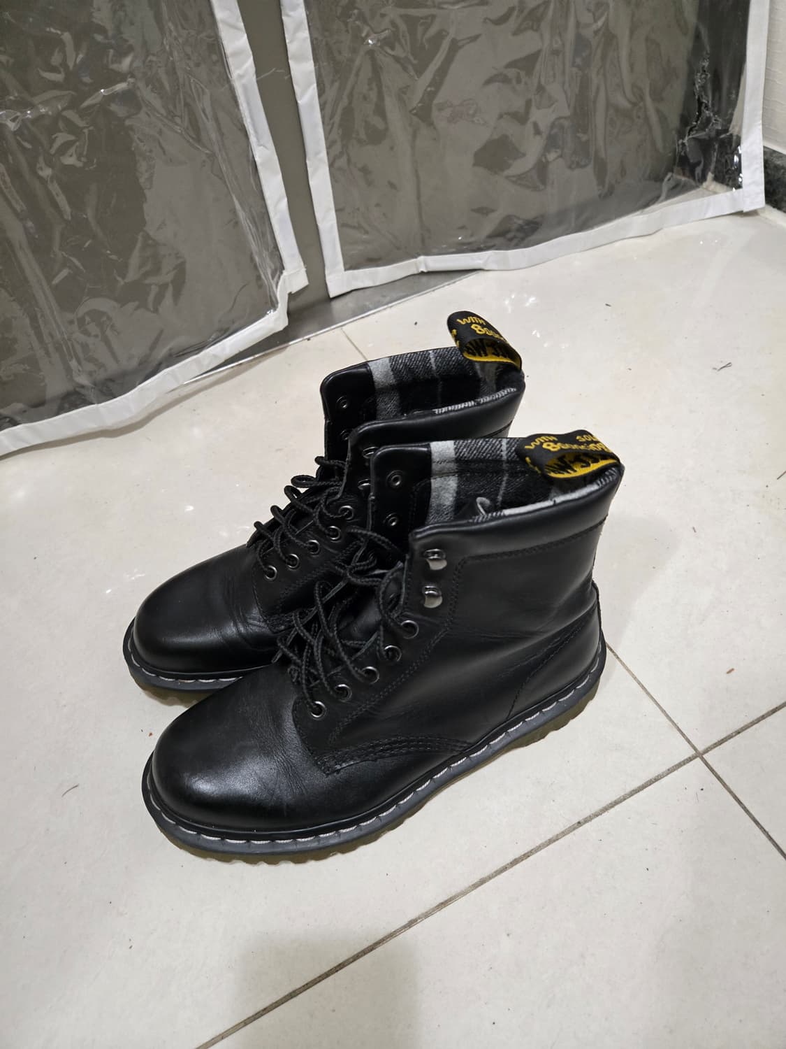 닥터마틴 할로우 8홀 블랙 260 상품이미지3