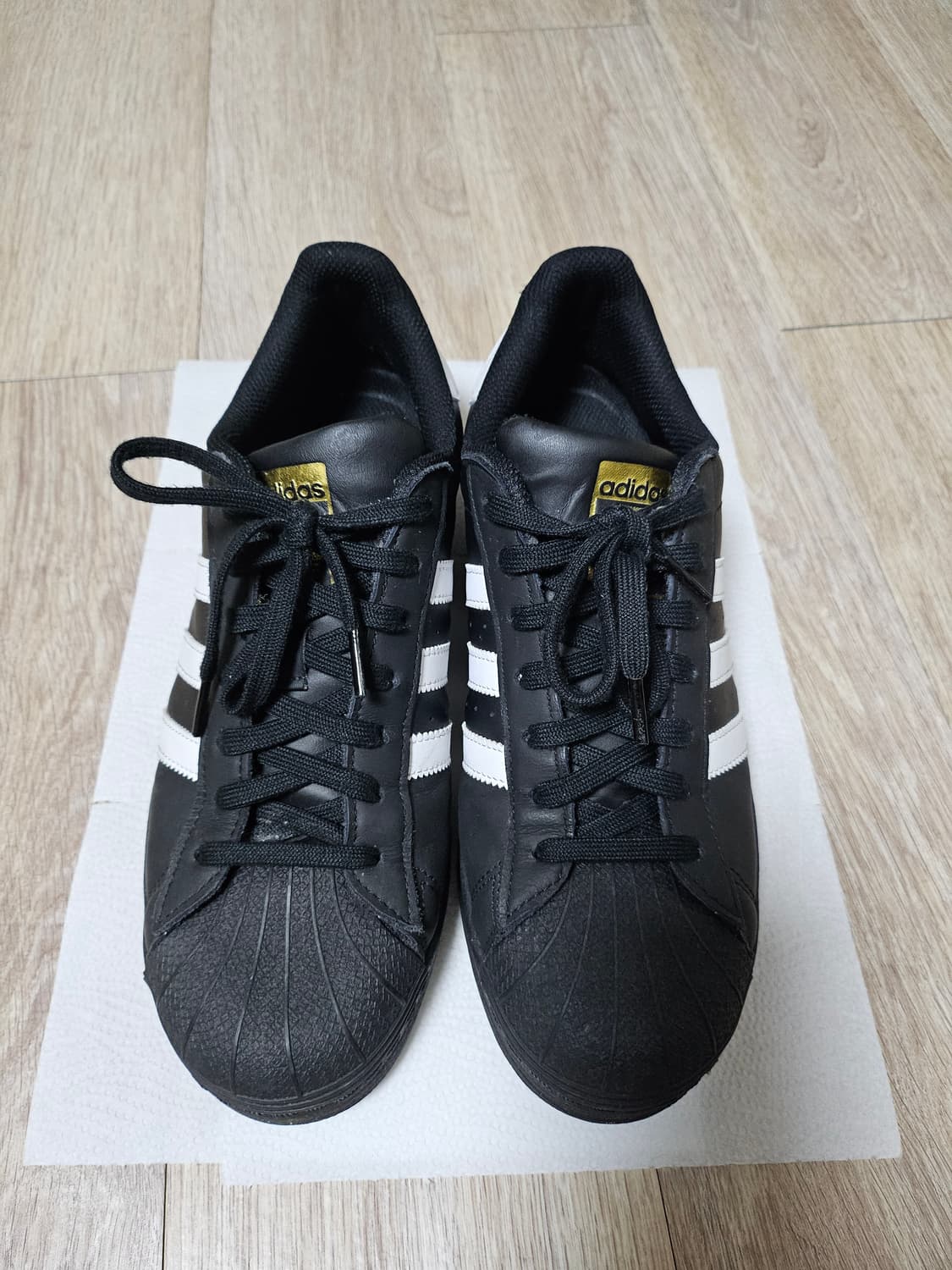 아디다스 슈퍼스타 블랙 280 팝니다. 상품이미지2