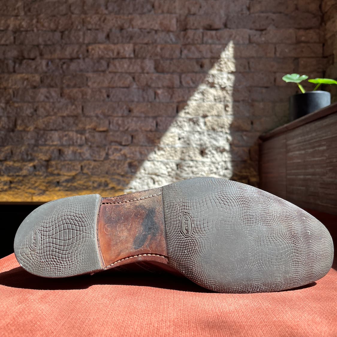 UK9, G 처치스 베를린 슈트리 더스트백 포함 상품이미지8