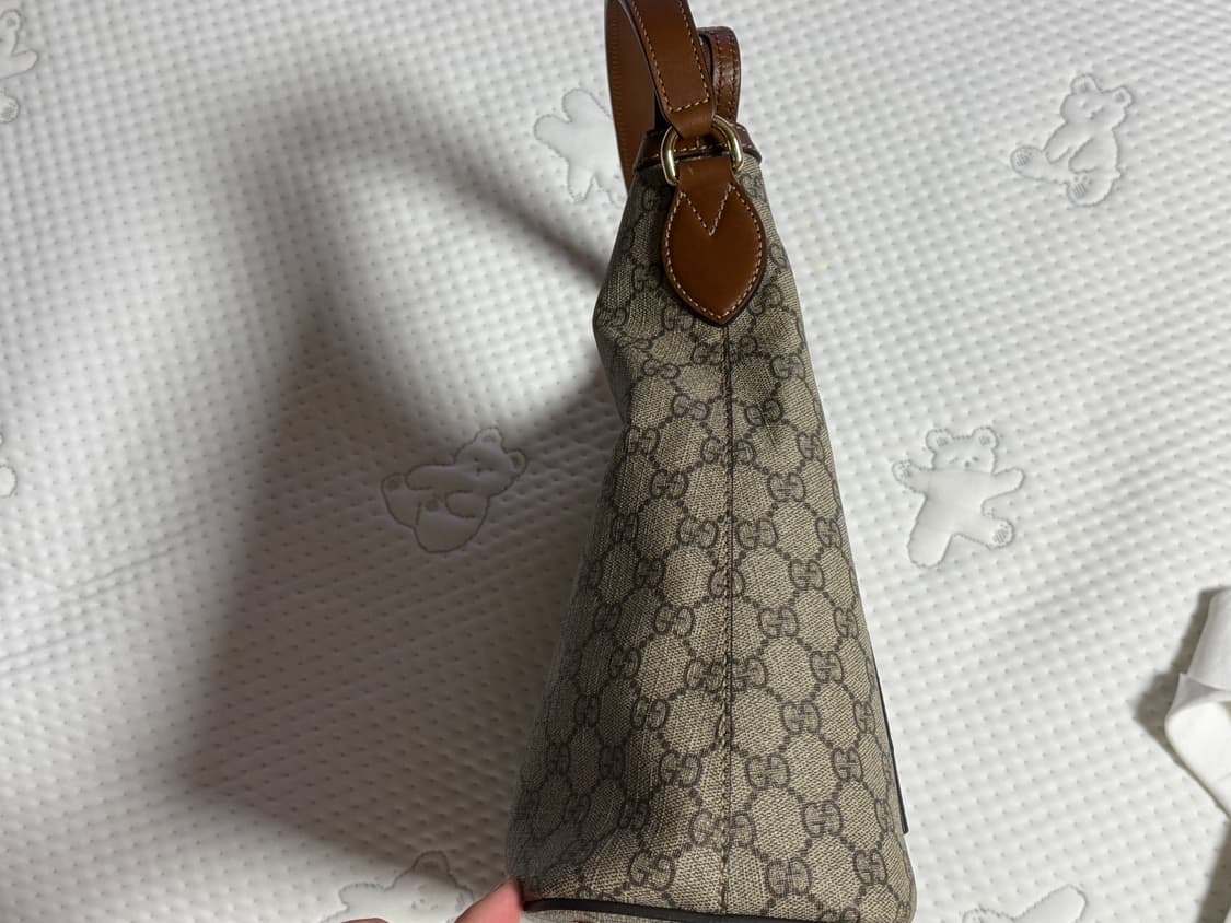 구찌 GG 수프림 캔버스 숄더 호보백 상품이미지4