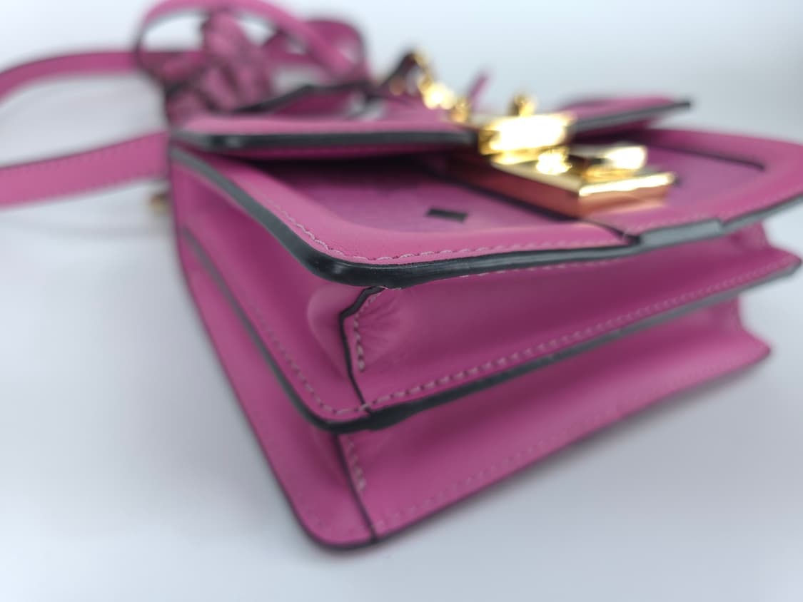 MCM 엠씨엠 비세토스 미니 트레이시 곰인형 키링 사첼백 핑크
 상품이미지8