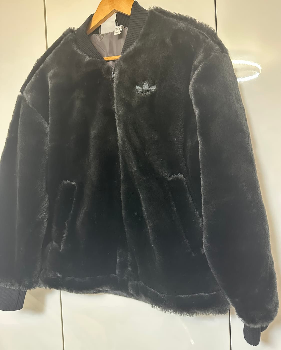 아디다스 블랙 에코퍼 자켓 상품이미지3