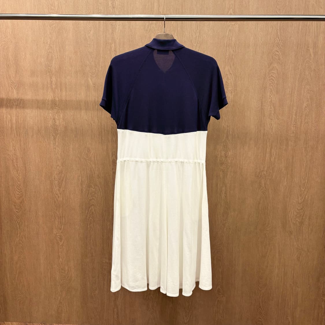 라코스테 배색 집업 카라 원피스 허리 스트링 로고 디테일 네이비 화이트 상품이미지3