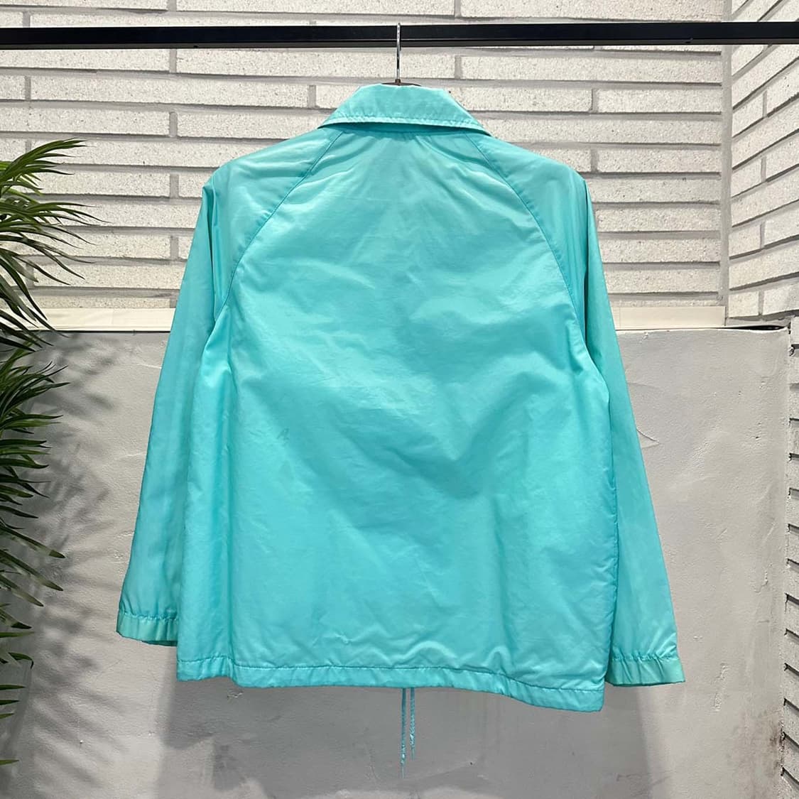 나이키 올드스쿨 코치 자켓 카라넥 스냅버튼 밑단 스트링 디테일 스카이블루 상품이미지3