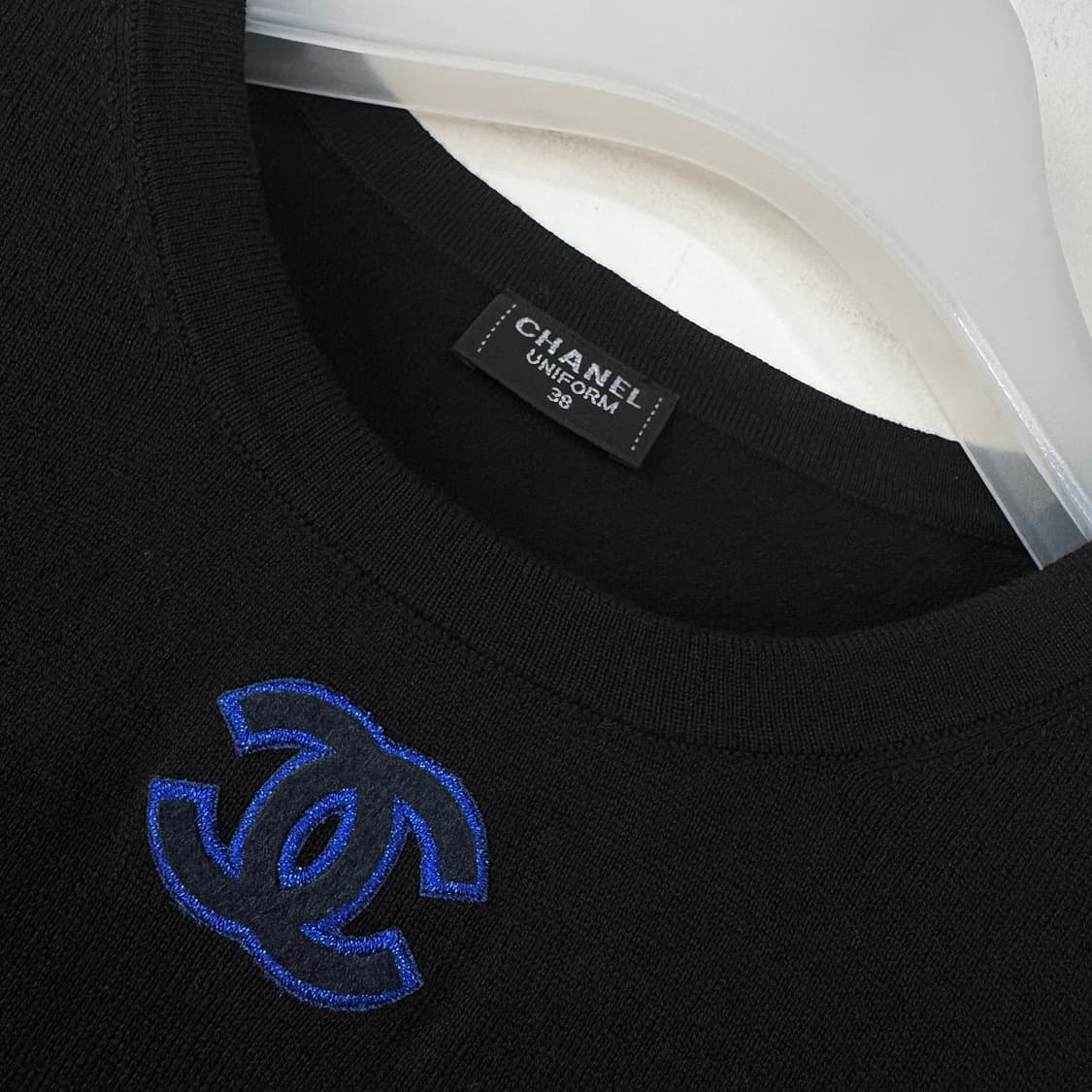 샤넬 유니폼 로고 패치 니트 상품이미지2