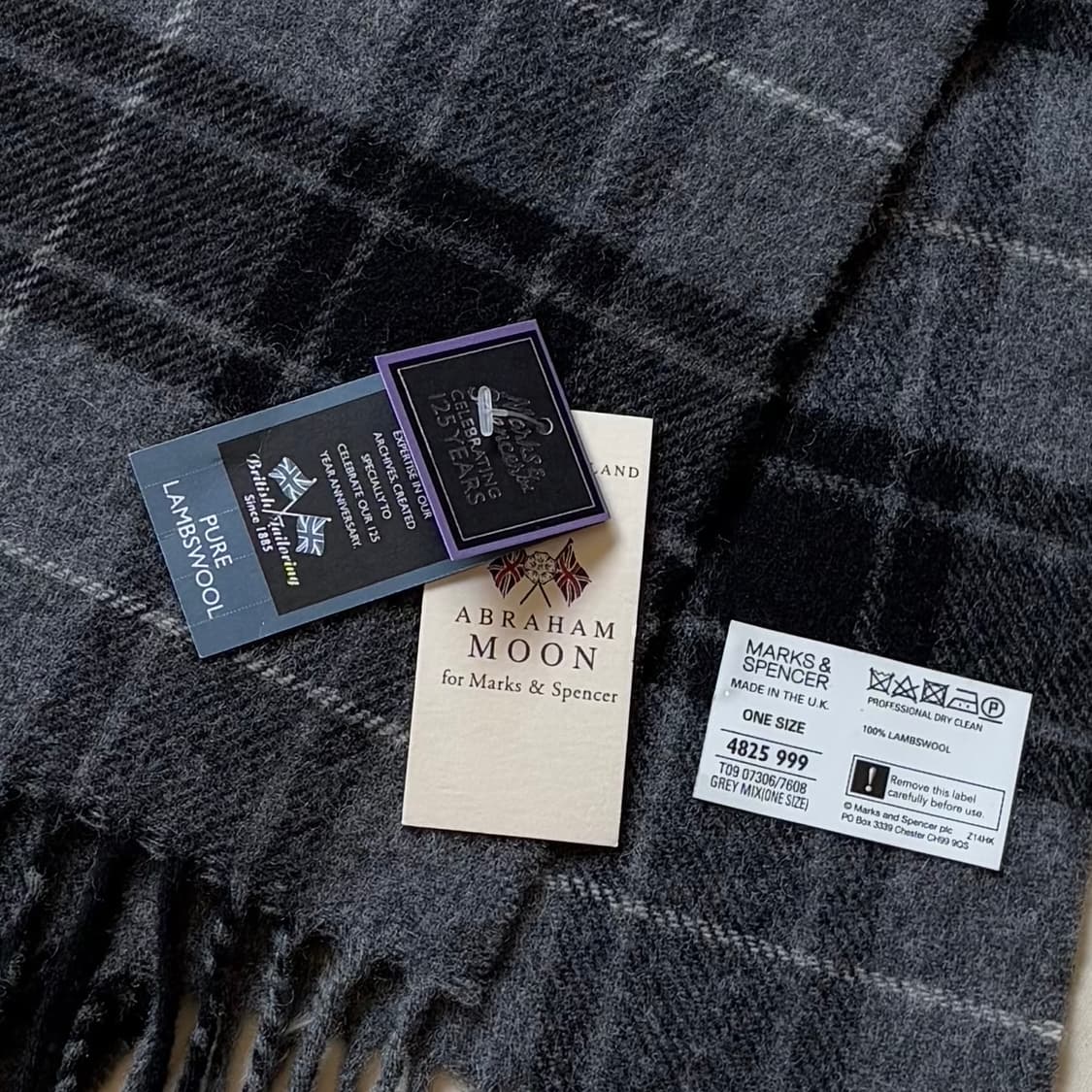 [새제품] 영국 아브라함 문 x M&S 125주년 머플러 상품이미지3