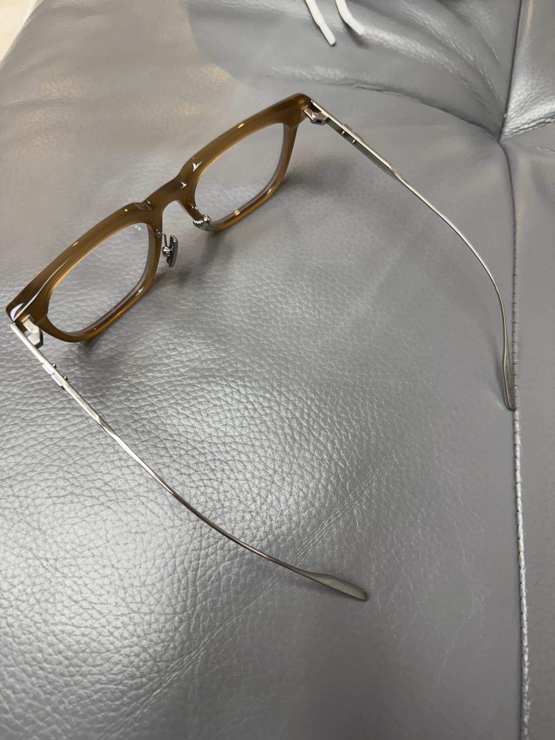 젠틀몬스터 진 안경 상품이미지3