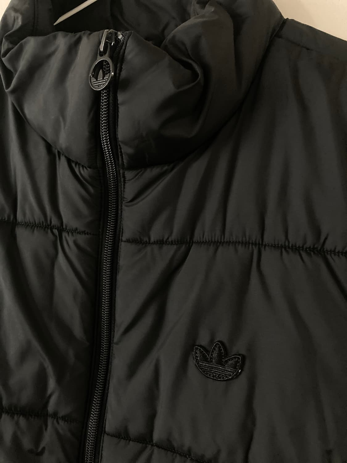 아디다스 블랙 3선 패딩 조끼 L 상품이미지3