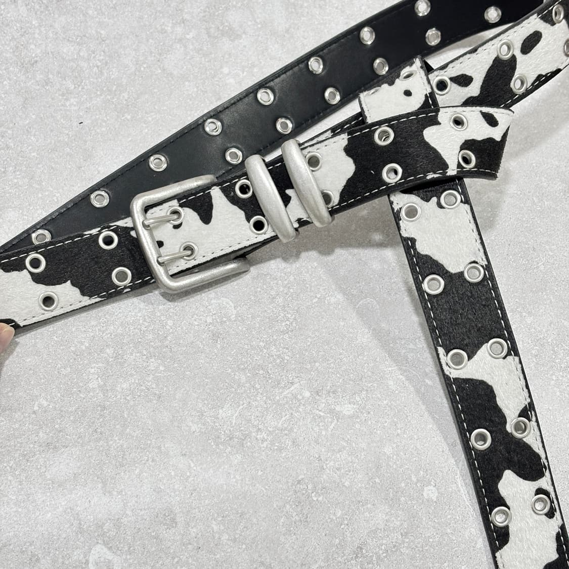 Oribell 스포티드 카우 송치털 아일렛 스터드 롱 벨트 상품이미지9