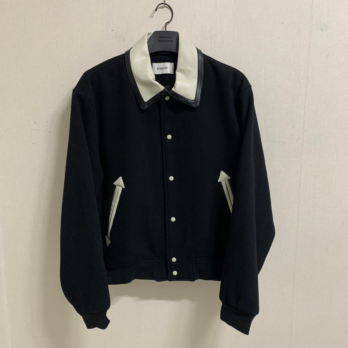 [L] 키뮤어 레더 배색 서플러스 울 카라 블루종 블랙 상품이미지4