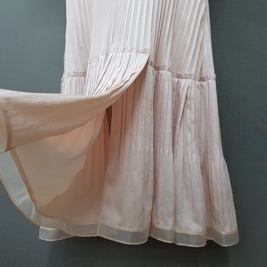 한섬 마인 2021 플리츠 카라 원피스  82-94-160사이즈 상품이미지5