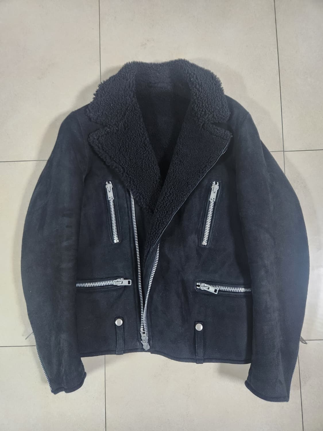 어딕트클로즈 무톤자켓 상품이미지1