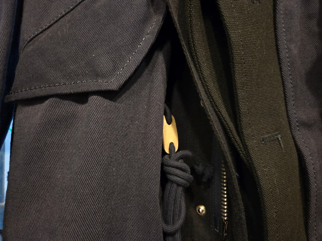 사카이 아방가르드 트렌치코트 상품이미지4