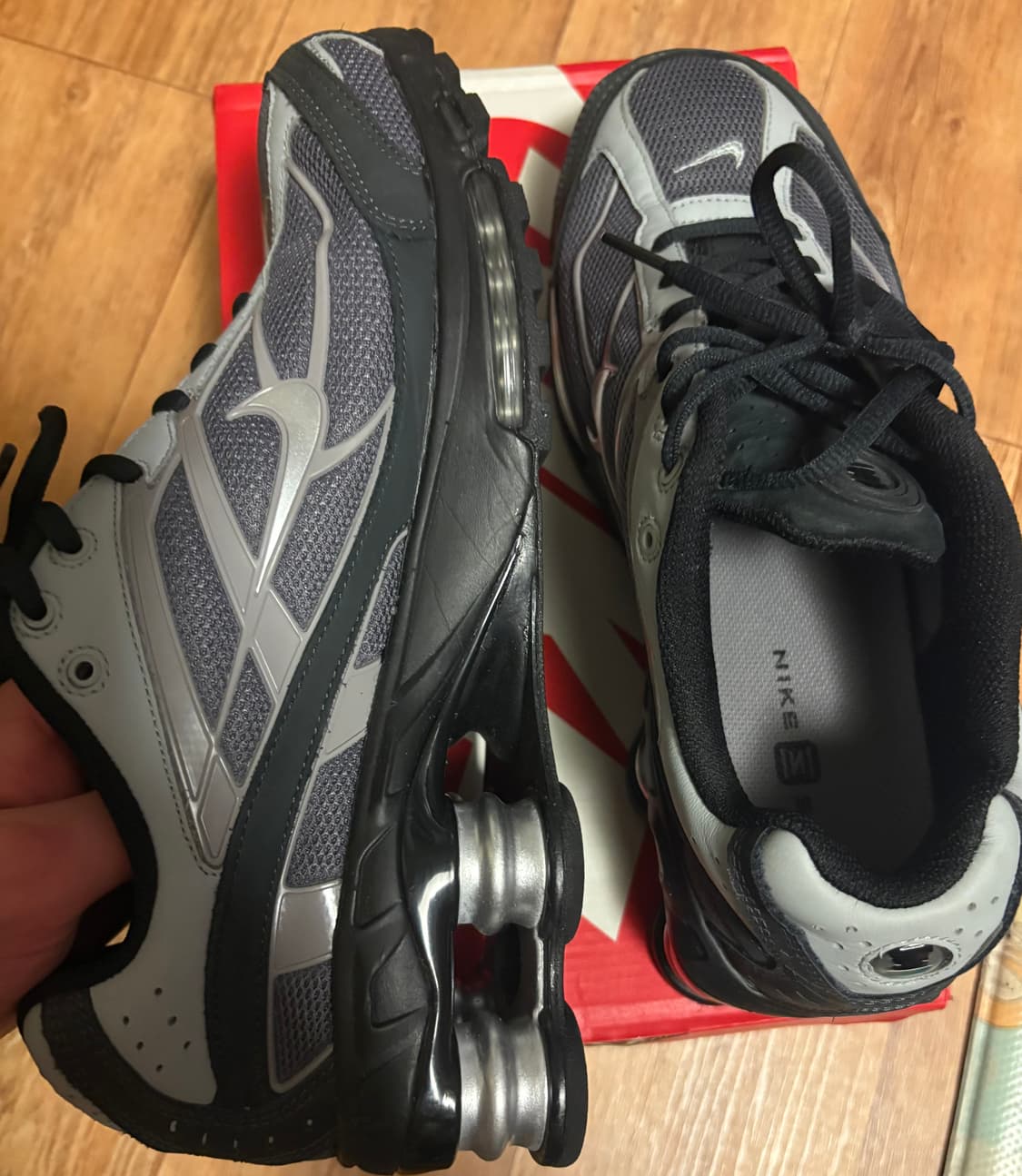 나이키 샥스 라이드 2 라이트 그래파이트 앤트러사이트 상품이미지4