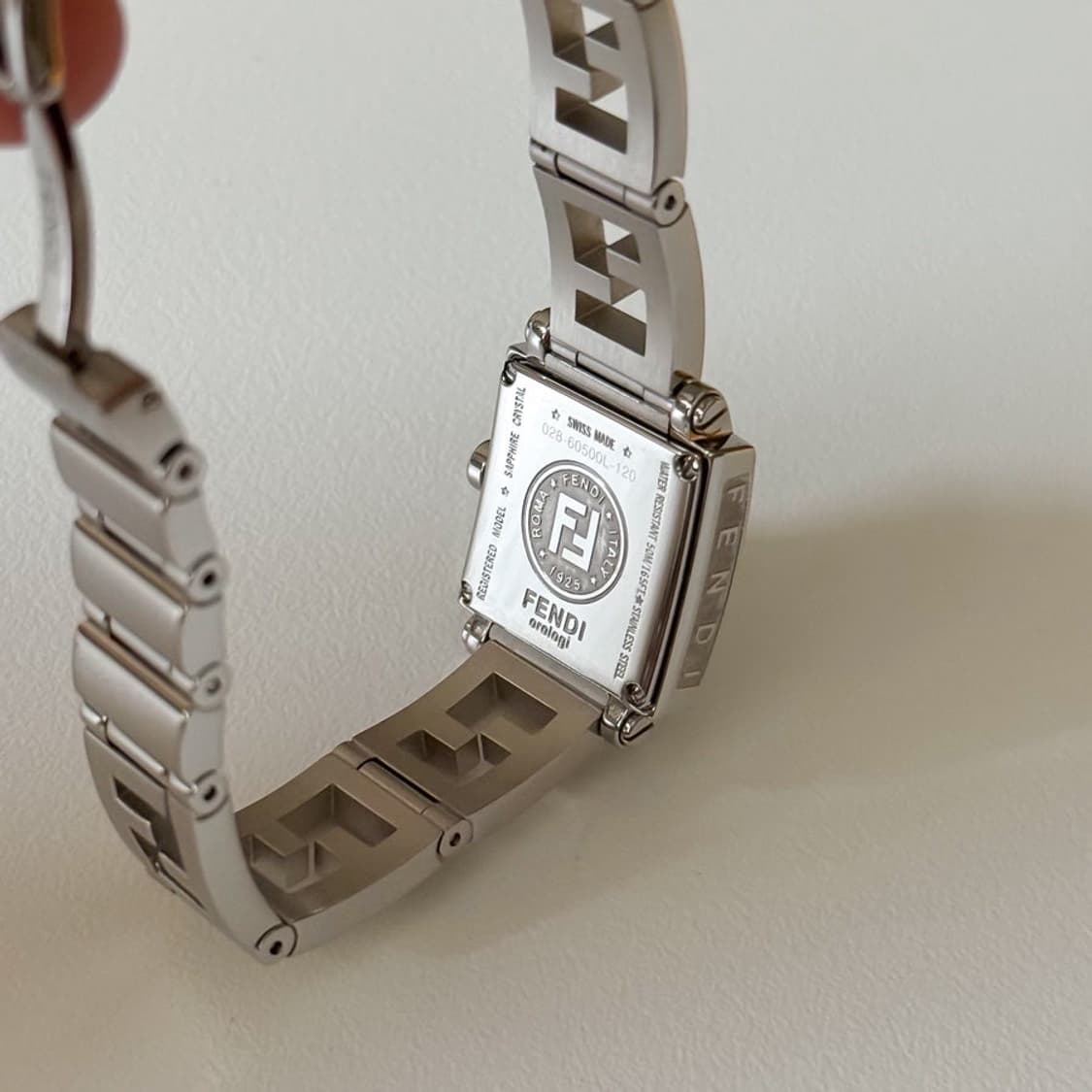 펜디 뉴콰드로 쉘다이얼 시계 상품이미지9