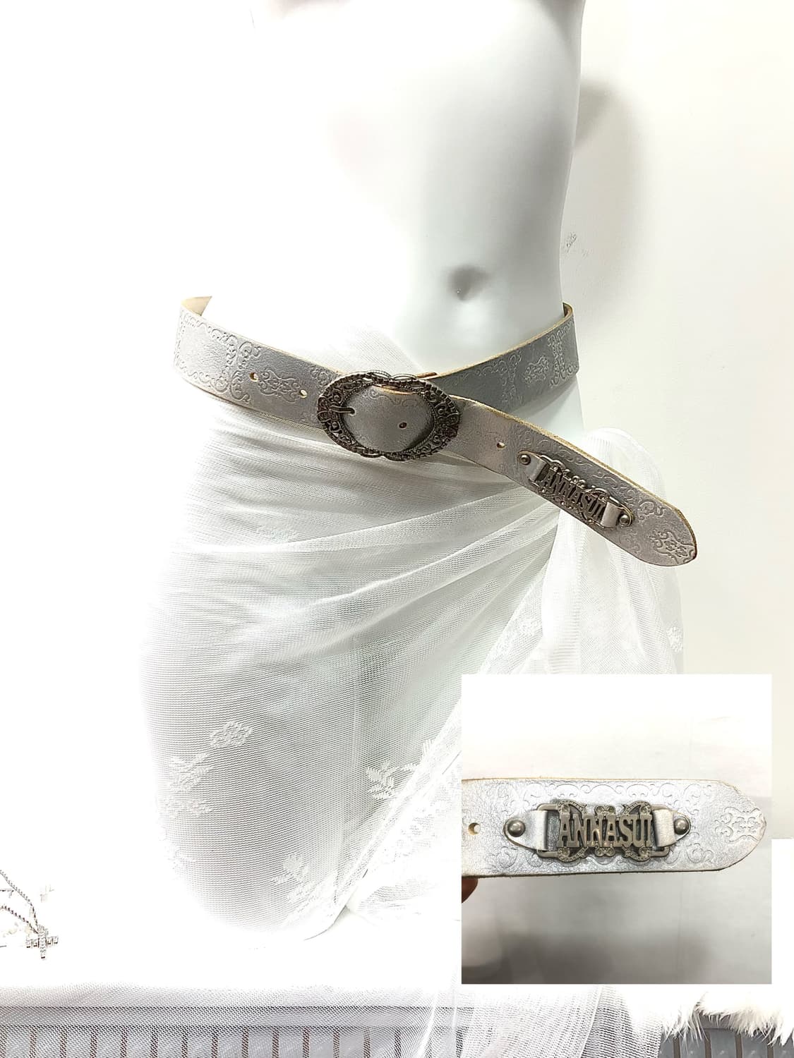 ANNA SUI silver logo embossed belt 상품이미지1