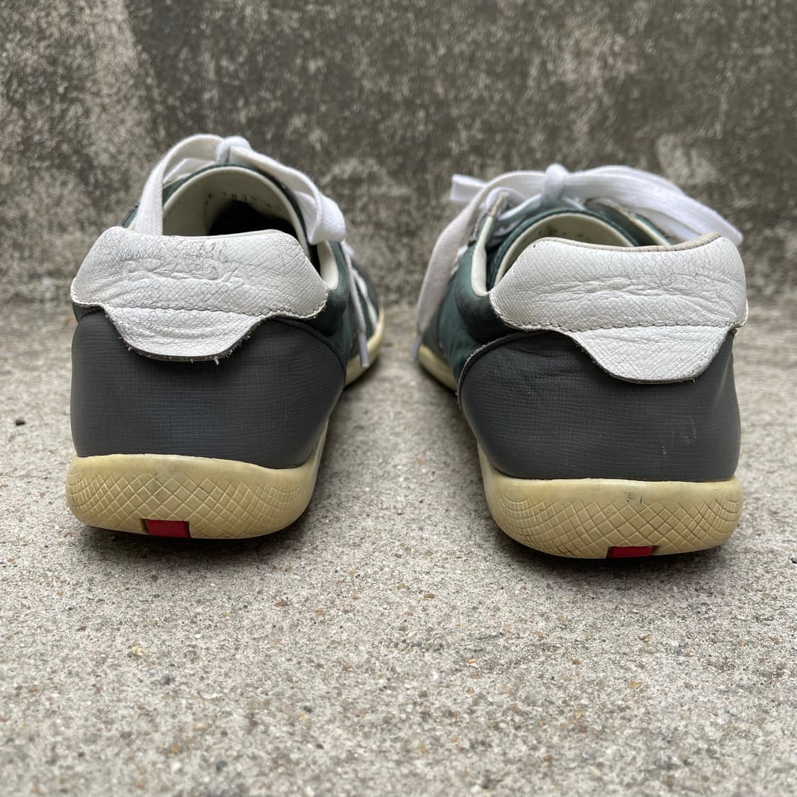 [8.5] Prada VTG 2000s 로우 스니커즈 (270~275) 상품이미지8