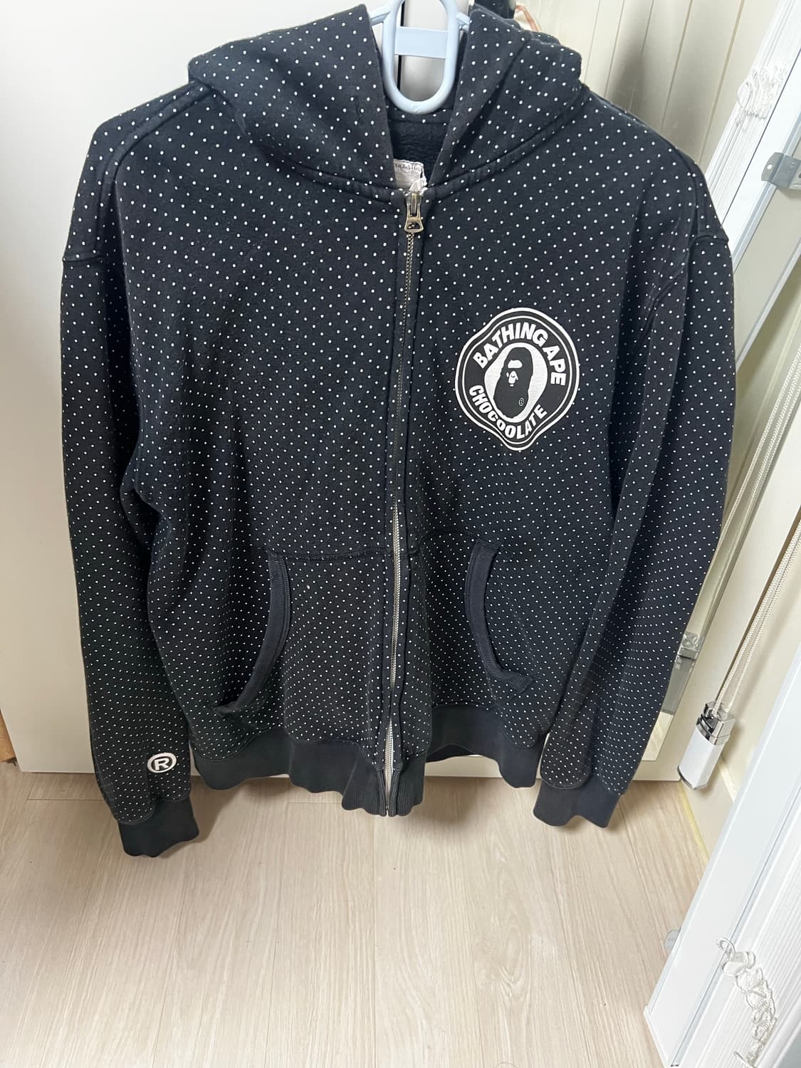 Bape x chocoolate 도트 후집 판매합니다 상품이미지1