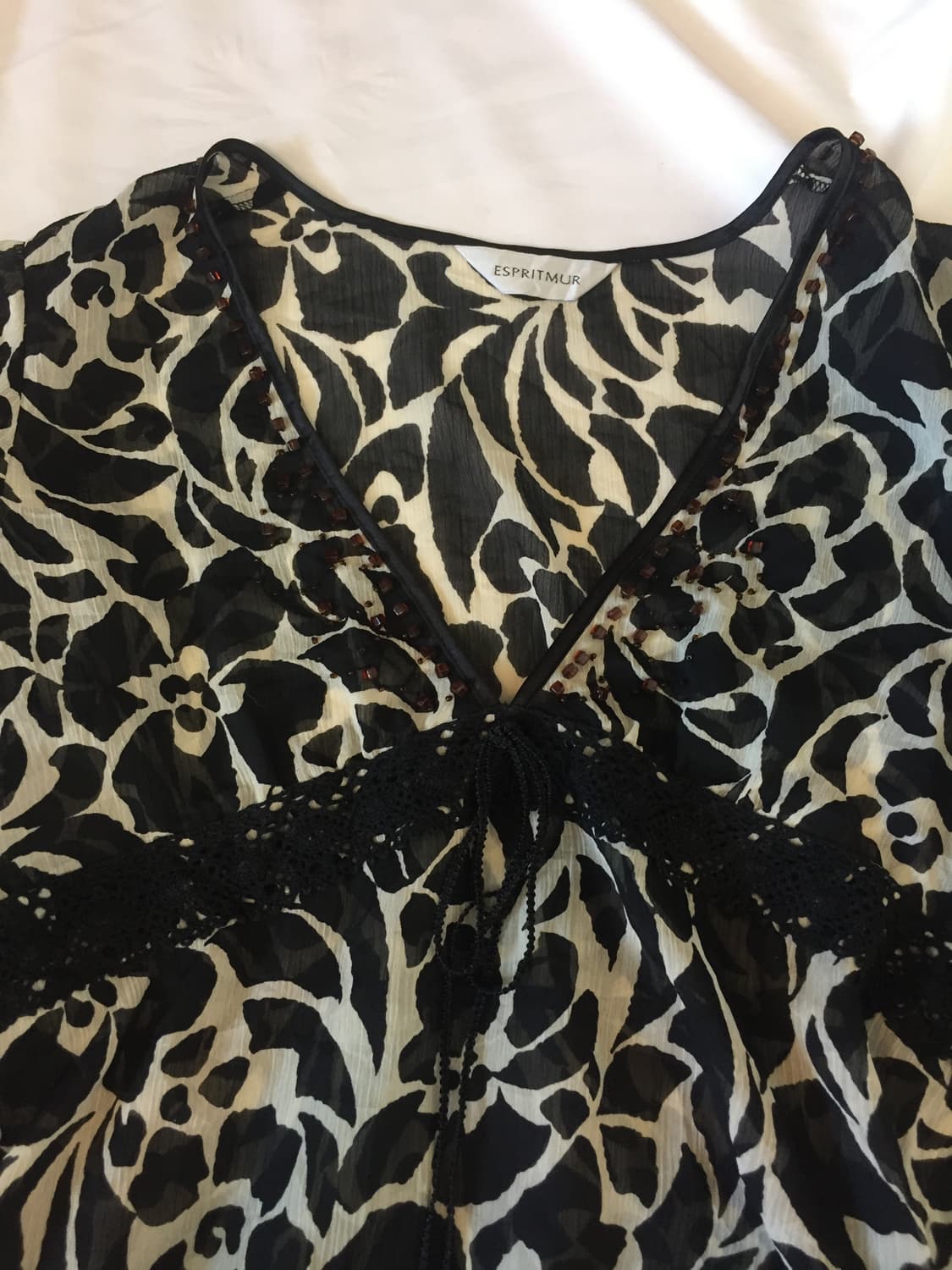 레이스 비즈 플라워 블라우스 상품이미지6