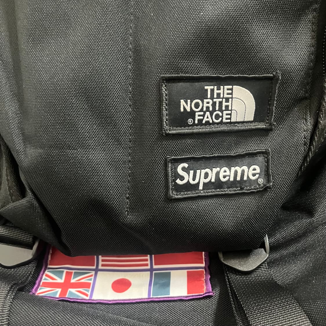 슈프림 x 노스페이스 14ss 익스패디션 국기 백팩 상품이미지3