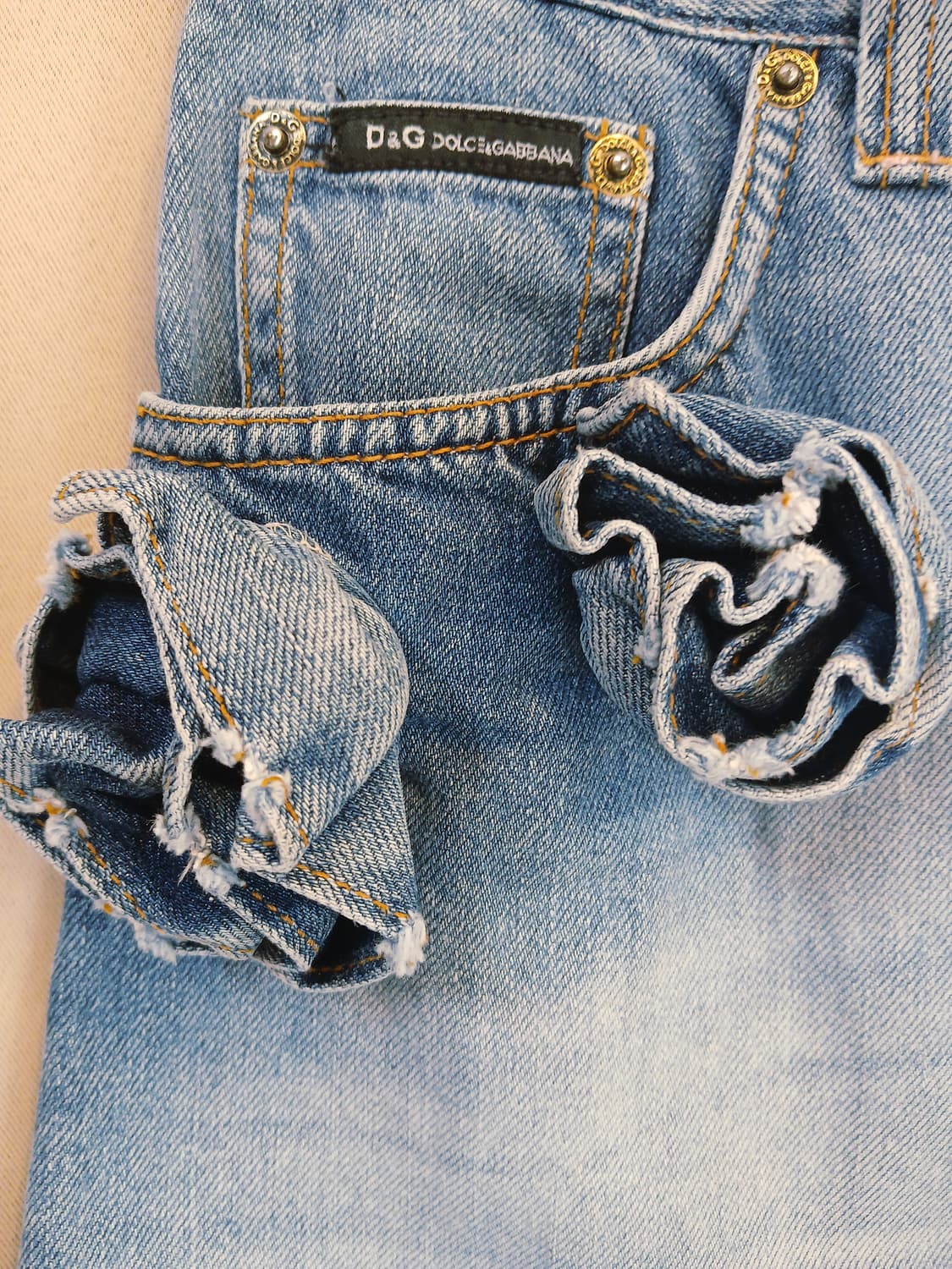 [D&G Dolce & Gabbana] 데님 플라워 프린지 미니 스커트 상품이미지3